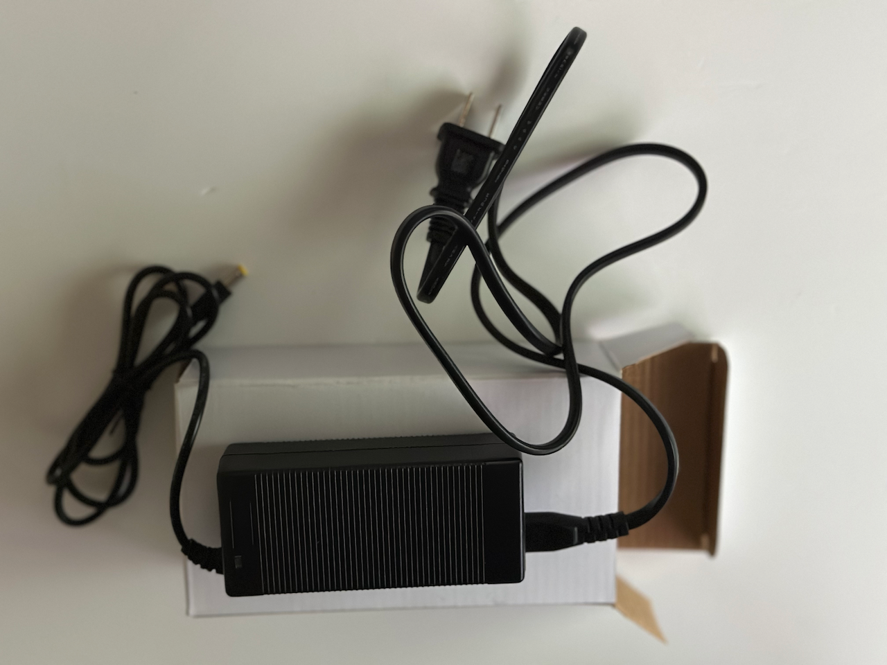 ERNE Battery Charger